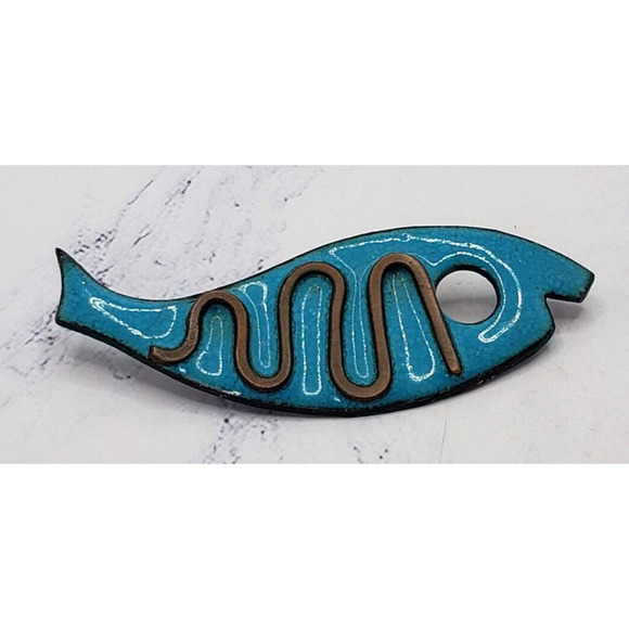 Blue Handmade Vintage Art Deco Blue and Pewter Small Enameled Fish Pin Brooch - Picture 1 of 4